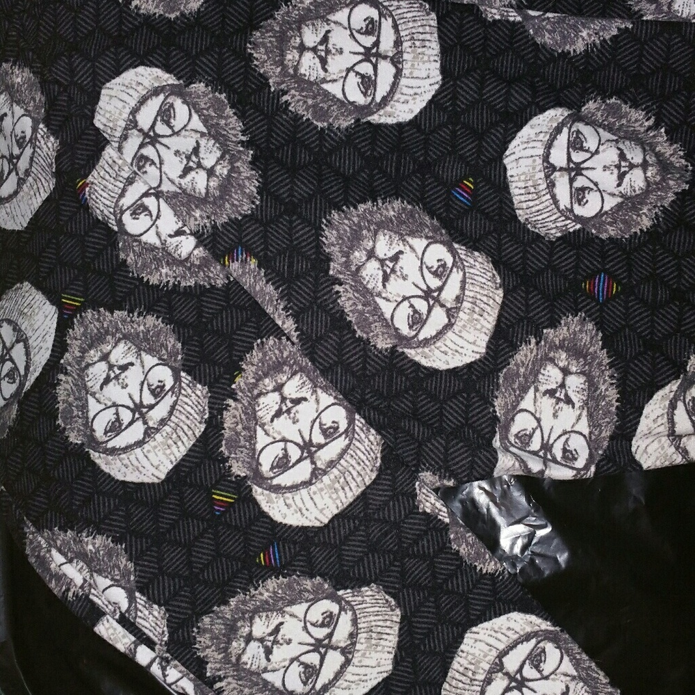 Unicorn Alert! Hipster lions.